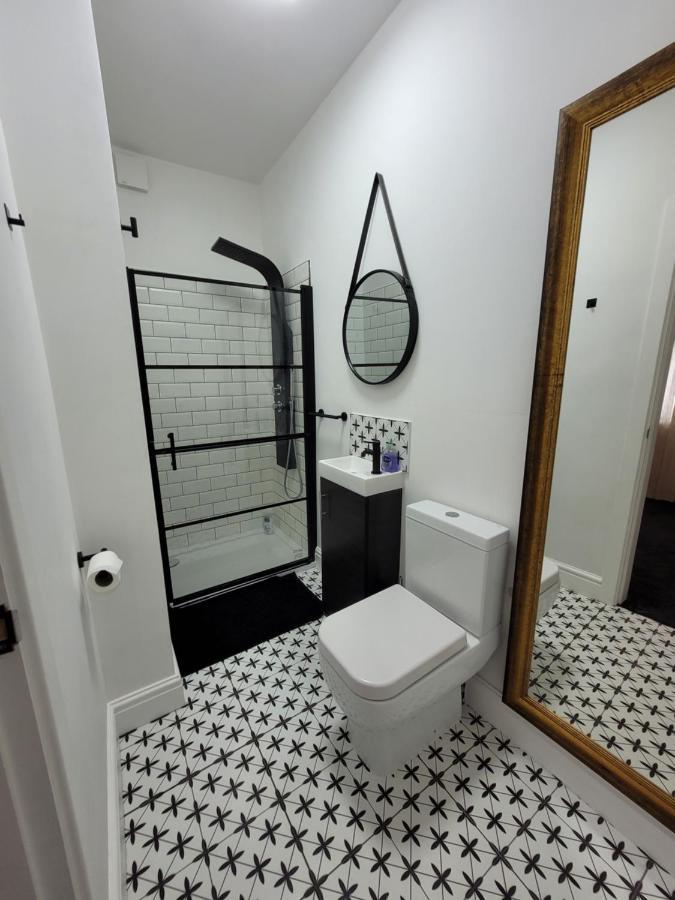 Room@87 Ellesmere Port Exterior photo